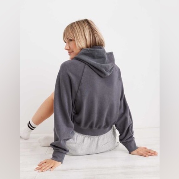 Aerie Luxe Inside Out Cropped Hoodie - Picture 7 of 7